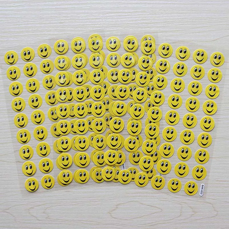 

Flat plastic sticker 162pcs Smiley Face Children Reward Merit Praise Stickers for School Teacher party Home