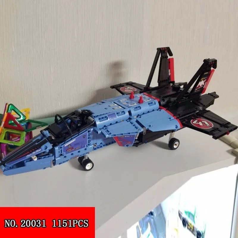 

New Lepin 20031 Originality And Technology Jet Compete In Aircraft Spelling Insert Alpinia Building Block Children Toys 1151pcs