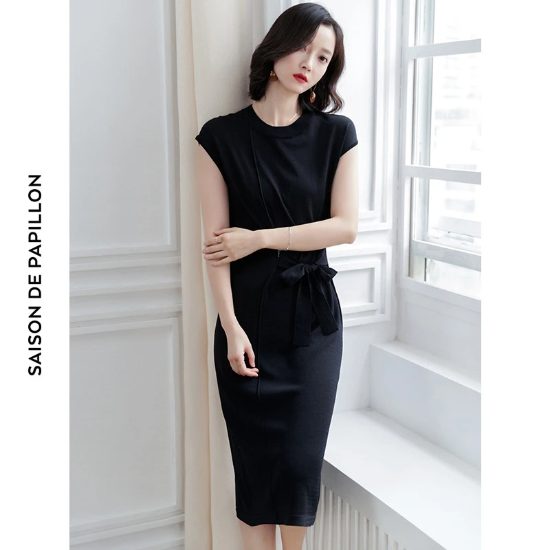 Slimming black dress Clearance