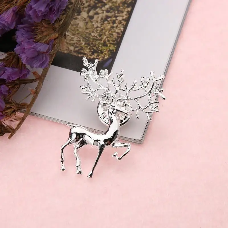 

Scrub Matt Gold Elk Brooch Pin Fashionable Retro Art Collar Pin