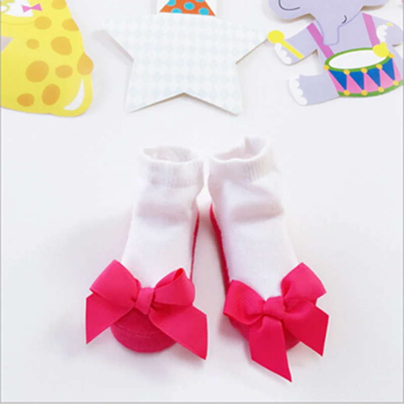 Одежда для маленьких девочек хлопковые носки детские носки принцессы для новорожденных, носки для малышей модные розовые балетные носки с кружевными цветами для детей от 0 до 24 месяцев