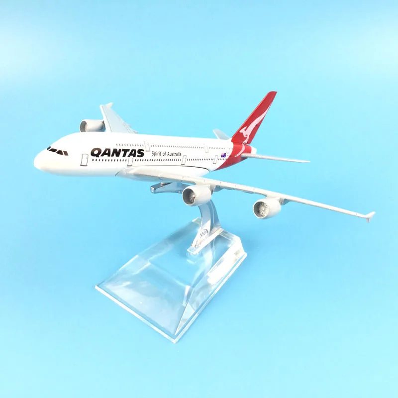 Модель самолета Qantas модель из литого металла 16 см 1:400|Вертолеты самолеты корабли