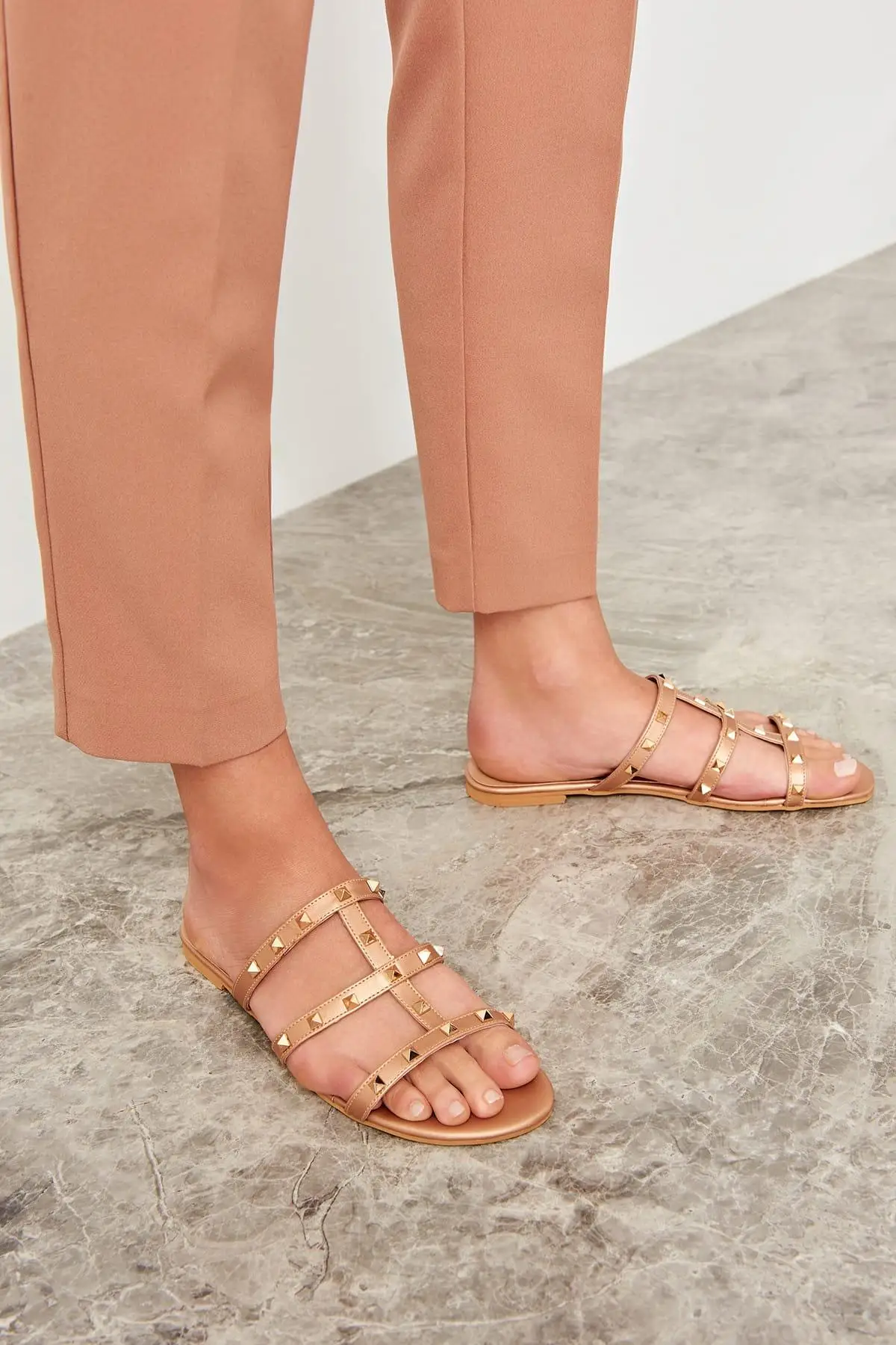 

Trendyol Bronze Metallic Troklu Women Slippers TAKSS19AW0017