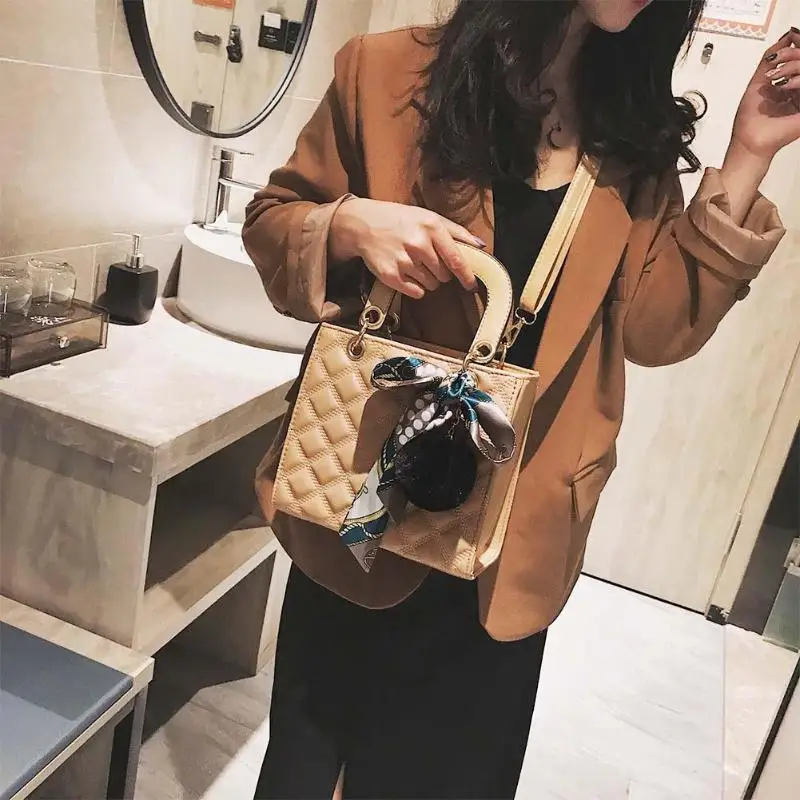 

Women Lattice Shoulder Handbags Leather Mini Square Crossbody Messenger Bag Chain Strap Flap Designer Handbags Clutch Bag