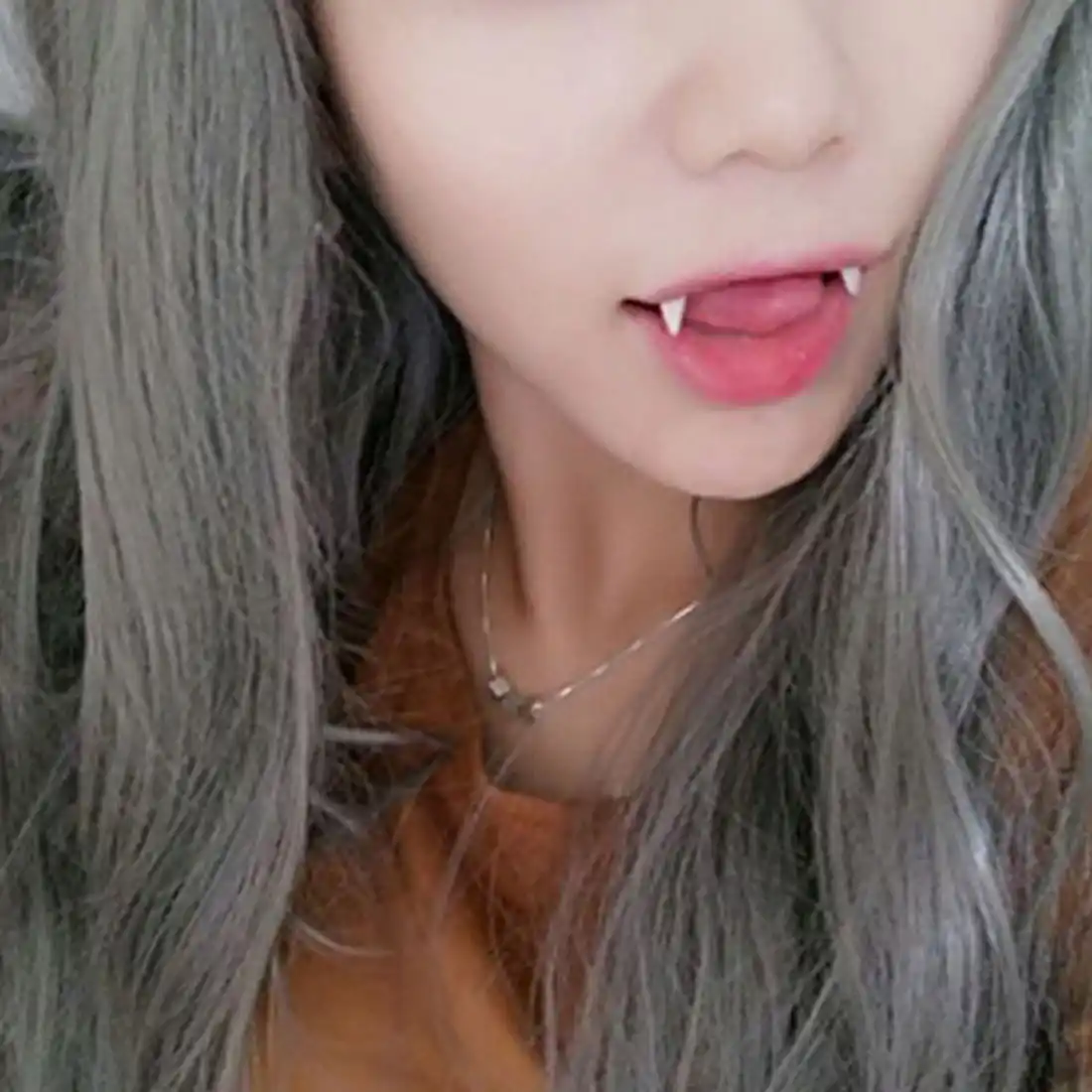 780 Hantu Gigi Terbaik