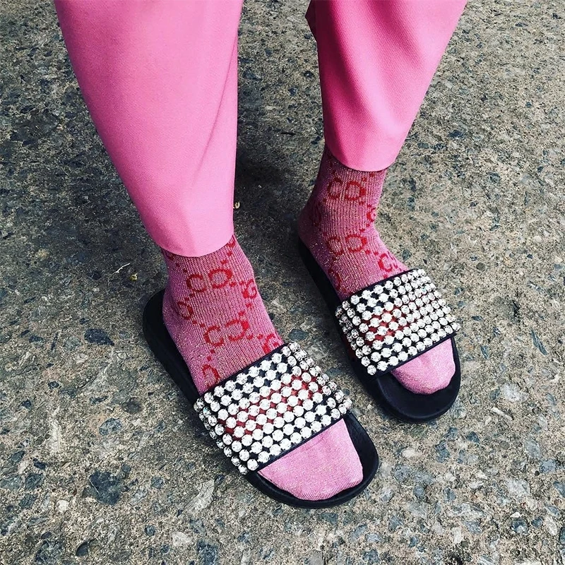 

19ss Bling Rhinestone Open Toe Summer Slippers Outside Slip On Soft Flat Slides Beach Shoes Crystal Casual Woman Shoes
