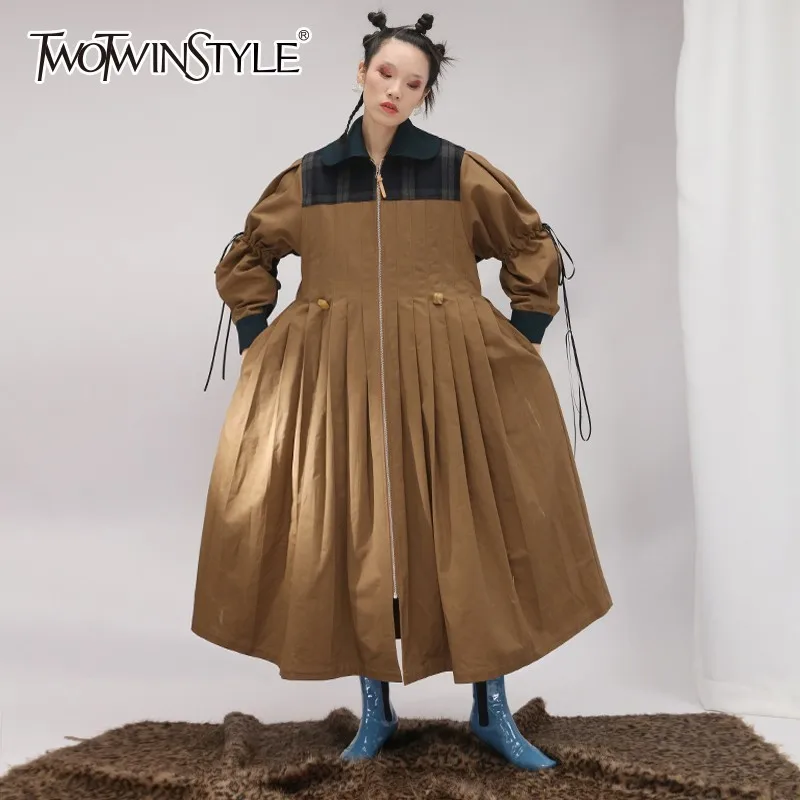 

TWOTWINSTYLE Patchwork Hit Colors Cotton Coats Female Lantern Long Sleeve Lace Up Drawstring Long Overcoat For Women Autumn 2018