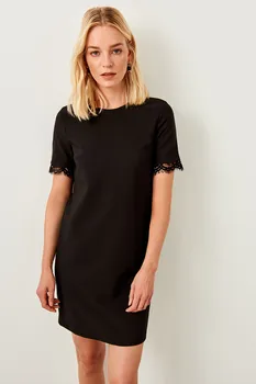 

Trendyol Black Lace Detail Dress TWOSS19BB0150