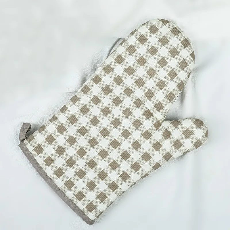 

1. High temperature microwave glove is a kind of high temperature and high heat glove with thick insulation.