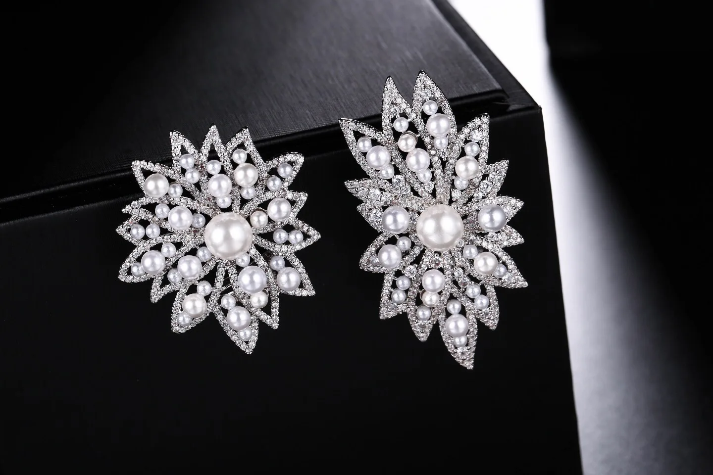 Fashion jewelry brand earrings Outlet