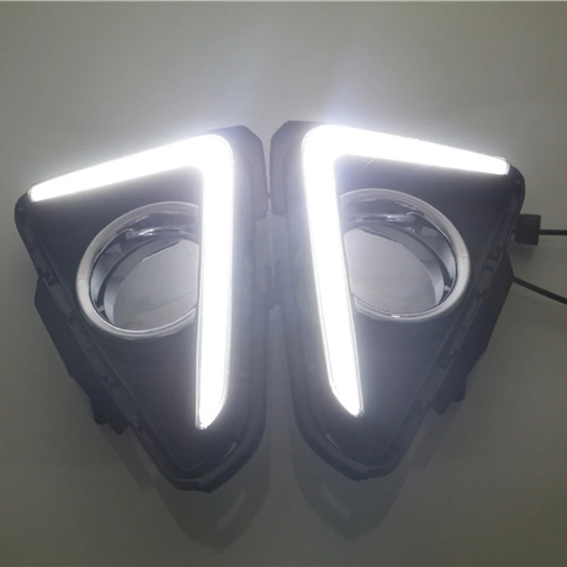

LED DRL Daytime Running Lamp Turn Signal 6000-6700K For TOYOTA RAV4 2016/2017