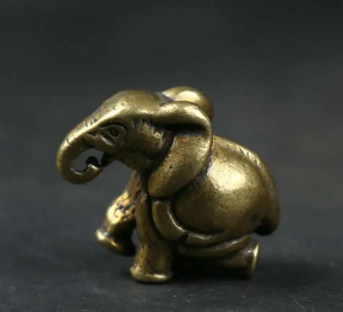 

Small Curio Chinese Fengshui Bronze Lovable Animal Elephant Wealth Statue