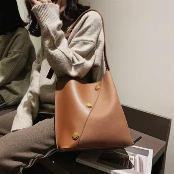 

2019 HOT Women's fashionable shoulder bag PU leather personalized abrasive/crocodile pattern Handbag