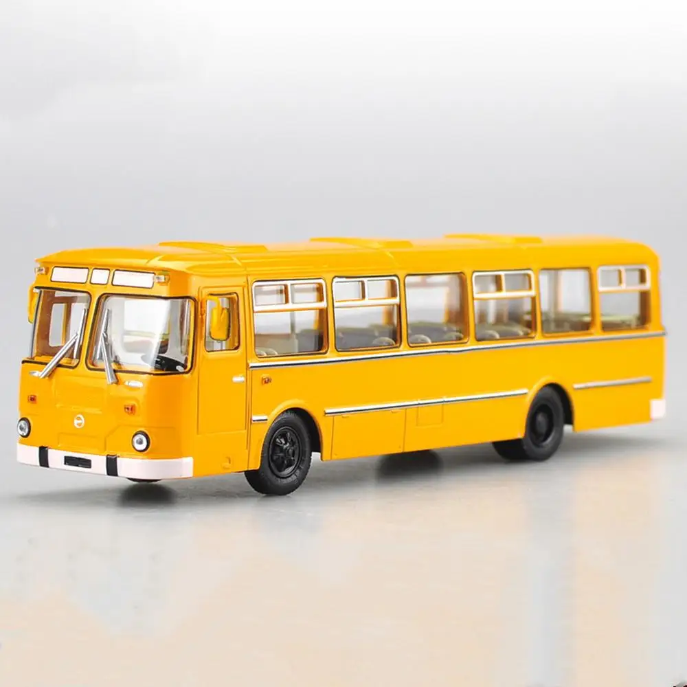 LiAZ 677 м классический городской автобус СССР 1/43 масштаб коллекция моделей перо