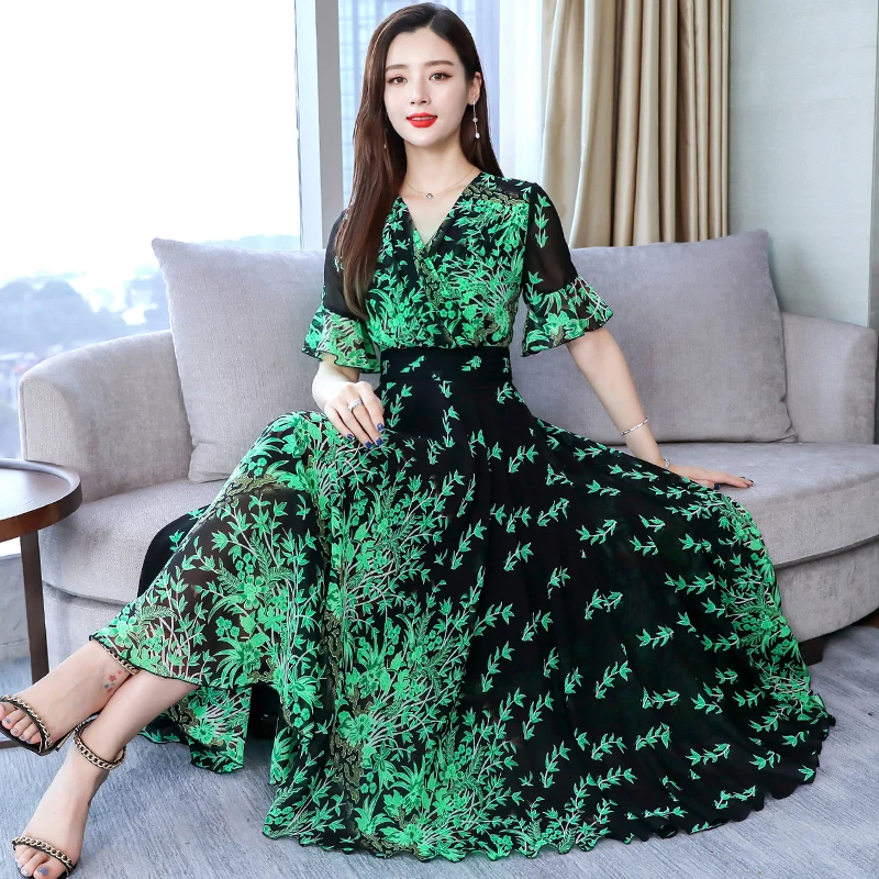 

Summer Dress 2019 New Women Sexy V-neck Floral Print Long Chiffon Dresses Temperament Beach Womens Clothing S-4XL