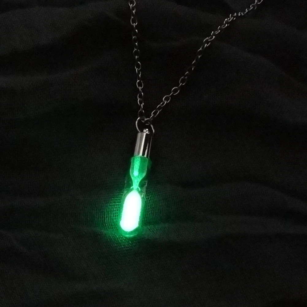 

Women Men Glowing Luminous Sand Timer Pendant Glass Hourglass Bottle Necklace Ladies Decorations Couple Lovers