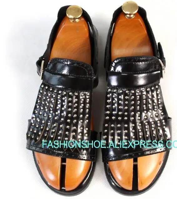 

Handmade Black Men Sandals Rome Style Flats Carves Cut out Genuine leather Open toe Casual Summer Beach Gladiators Rivets Shoes