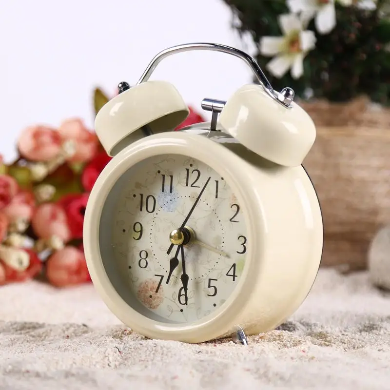 Mechanical Alarm Clock Retro Desktop Clock Round Metal Double Bell Table Clock Light Design Alarms Black White Mechanical Alarm Clock Retro Desktop Clock Round Metal Double Bell Table Clock Light Design Alarms Black White