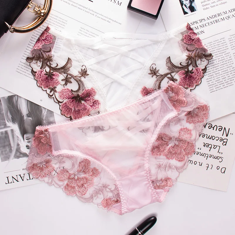 

3pcs/pack New Embroidery Underpants Women Sexy Lace Beautiful Transparent Comfortable Briefs Panties Solid Low-Rise One Size