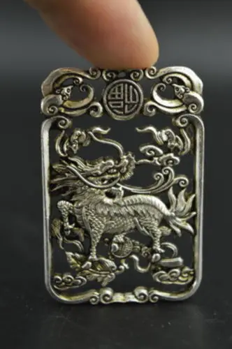 

Chinese Decorated Wonderful Miao Silver Carving Lifelike Kylin Rare Lucky Pendant