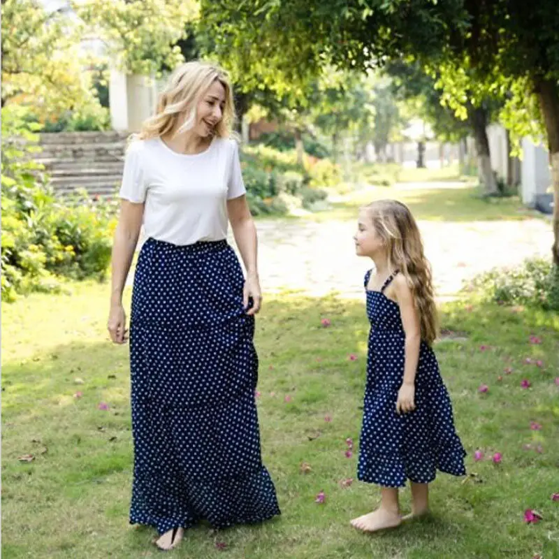 Spring Summer Mother And Daughter Family Matching Casual Women White T-shirt Long Layered Skirt Sets Girl Strappy Dot Blue Dress | Мать и