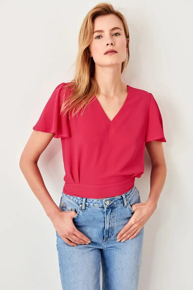 

Trendyol Fuchsia Binding Detaylı Bluz TWOSS19ST0071