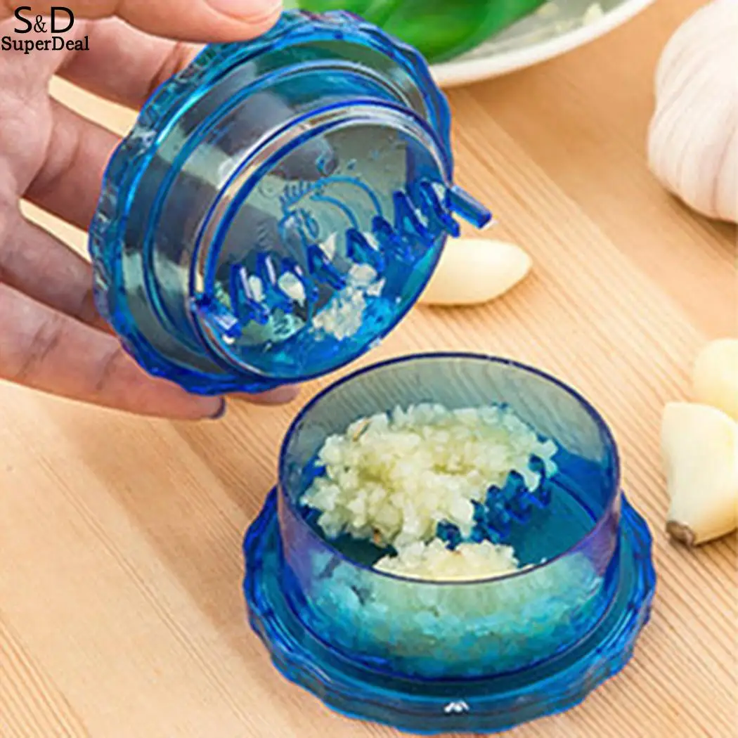 

1 pcs Kitchen accessory Gadget Presses Garlic Crusher Simply Delivery Twist Masher garlic Random masher