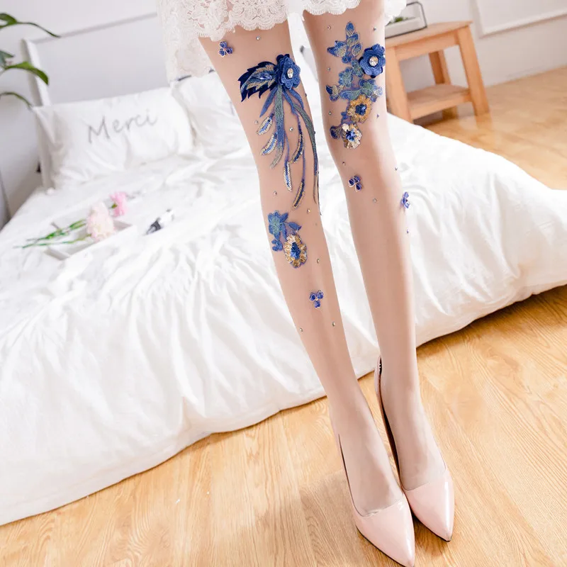 New Women Exquisite And Lovely Hand-made Sequins Blue Flowers Pantyhose Europe And The United States Fashion Sexy Trend Tights