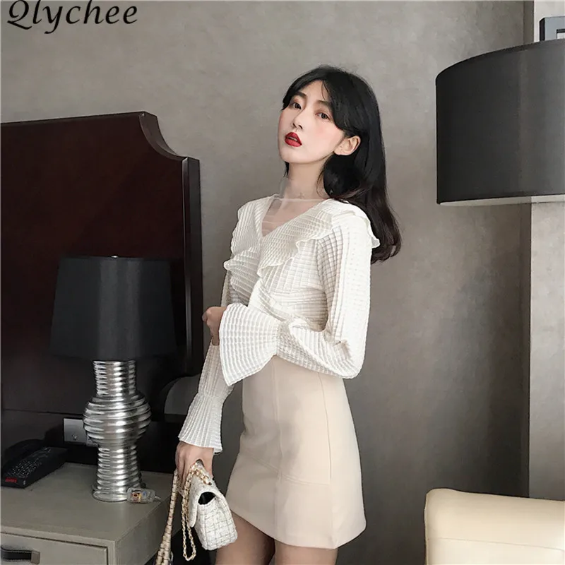 Qlychee лоскутное с длинным Расклешенным рукавом рюшами футболки женские V образным