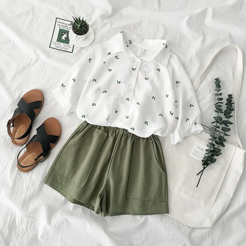 

Summer Women Beach Two Piece Outfits Print Boho Korean Leaves Pattern Shirt High Waist Wide Leg Short Matching Set