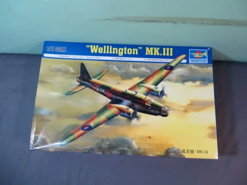 

Модель самолета Trumpeter 01627 1/72 Британский MK.3