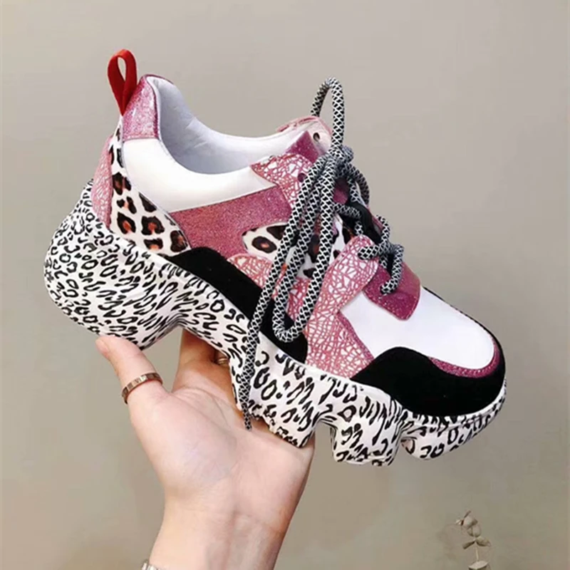 

Leopard Pattern Woman Sneakers Brand Designer Chic Lace Up Women Shoes Hot Flats Women Platform Round Toe European Stylish Shoes