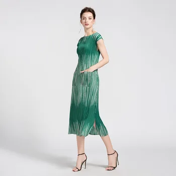 

summer new women's dress European and American round neck short sleeved middle long dress.miyake pleats dresses free ship