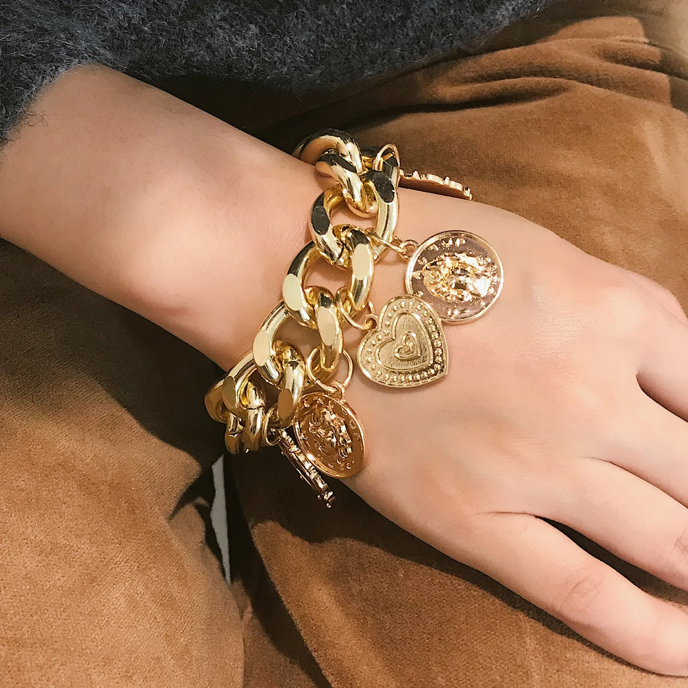 

Heart Bracelet Link Chain Bracelet Gold Coin Punk Creative Adjustable for Women Ladies Femme Mujer Laxury Vintage Boho Taki