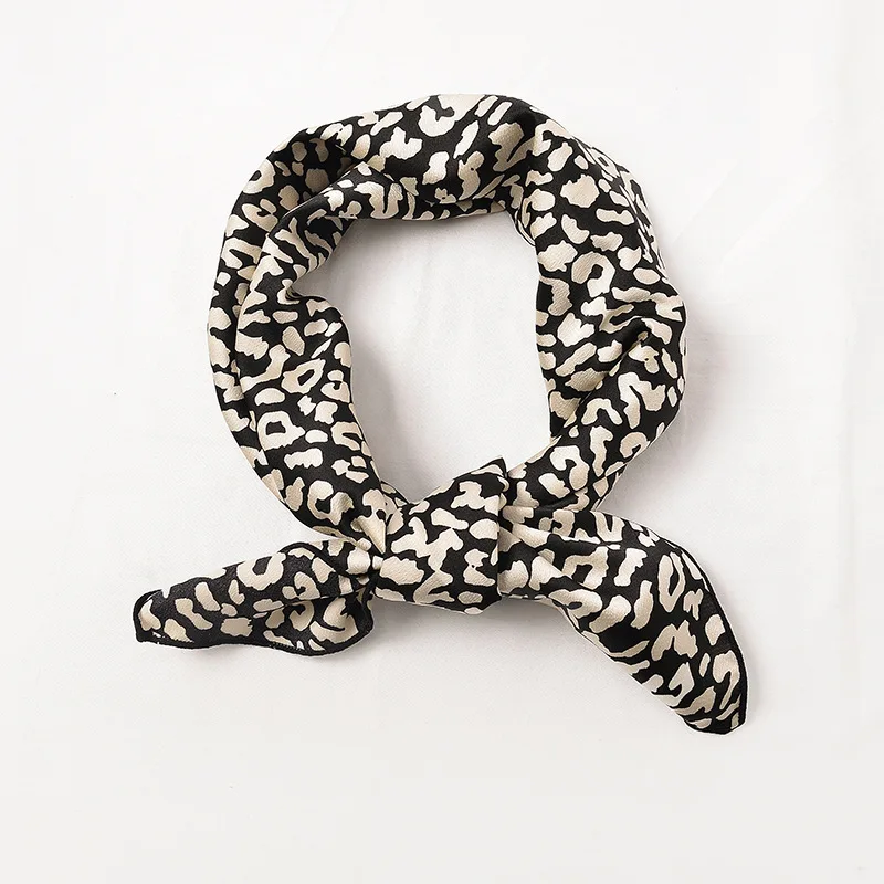 

Simulation silk Europe and America autumn and winter scarf female new 70CM leopard small square scarf scarves small scarf