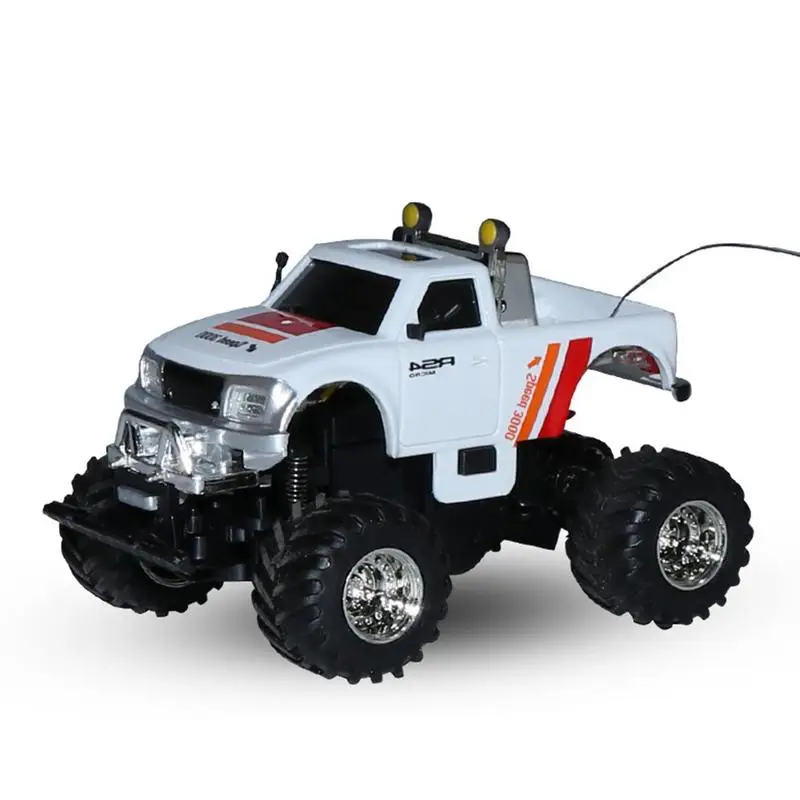 Мини игрушечный автомобиль с дистанционным управлением и зарядкой 1:58 для