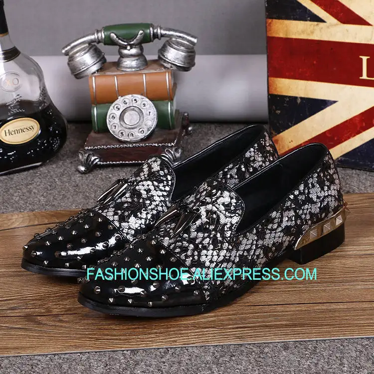 

Gold Rivets Embellish Men Shoes Retro Stylish Slip On Shoes Spike Loafers Heel Party Runway Leather Hombre