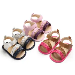 Новые летние сандалии из искусственной кожи для маленьких девочек, модные повседневные сандалии, вязанные крючком для новорожденных