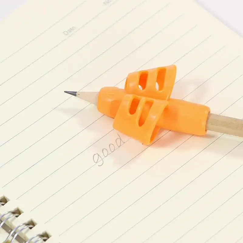 3 шт. детский пишущий карандаш, держатель для обучения детей, силиконовая ручка, вспомогательное устройство для коррекции положения пальцев для студентов