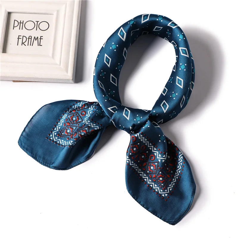 2019 New Women's Silk Scarf Square Classic Shawls Wraps Fashion Print Small Office Scarf Hair Scarf Hijabs Scarf Foulard Bandana