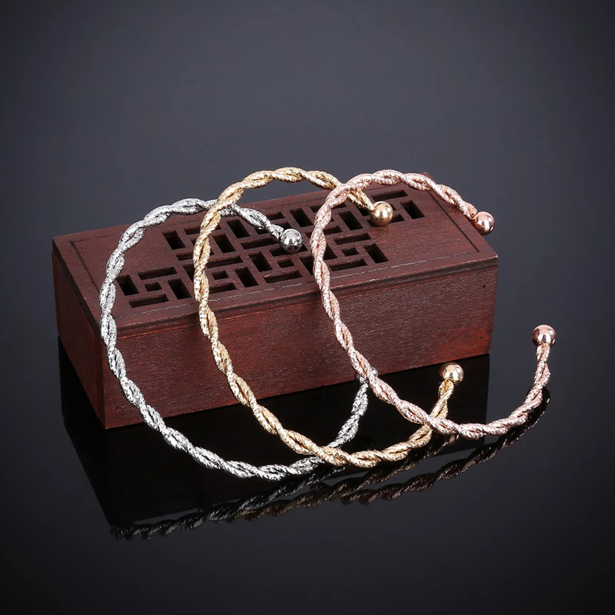 

Shellhard Simple Twist Open Cuff Bangle Silver/Gold/Rose Gold Twisted Bracelet & Bangle for Women Charm Jewelry Accessories