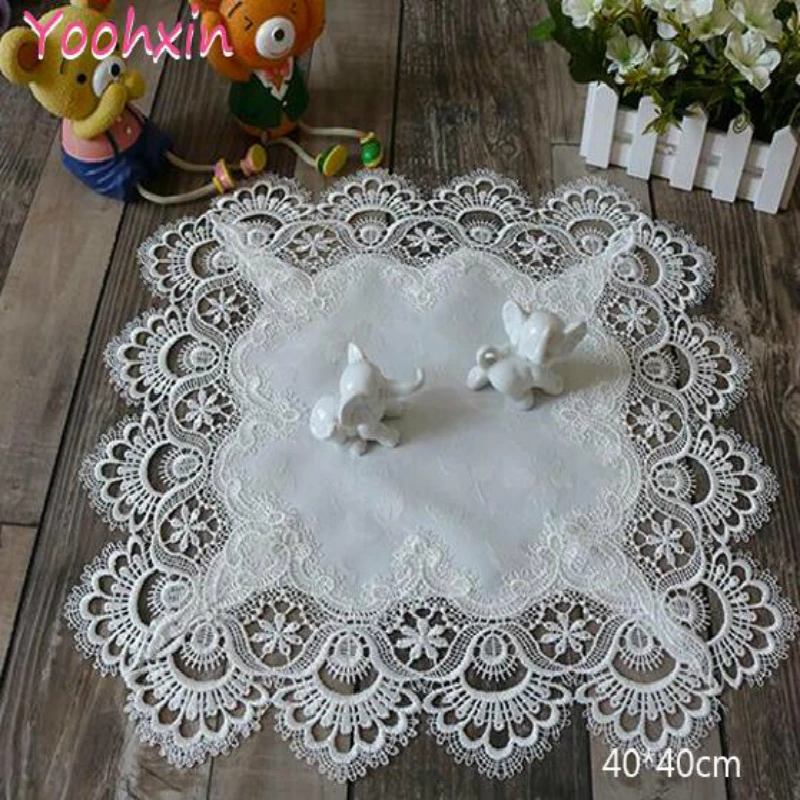 

Exquisite White Square Tablecloth Embroidered Lace Kitchen Coffee Table Mantel Birthday Dining Party Wedding Dust-proof Decor
