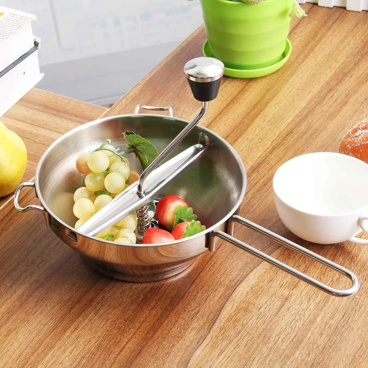 

Stainless Steel Manual Grinding Machine Baby Food Vegetable Fruits Jam Potato Milling Grinder Ricer Masher With 3 Discs