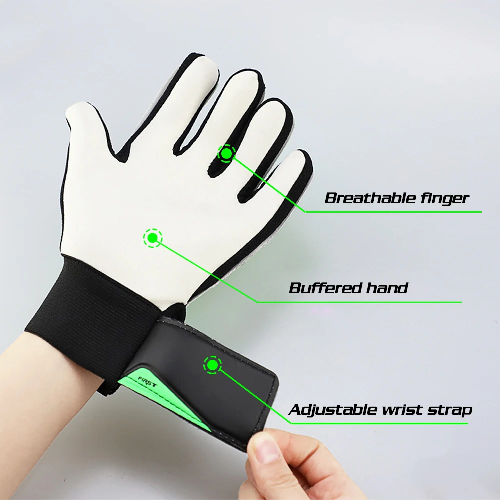 New Professional Kid's Soccer Gloves Finger Protection Latex Soccer Goalie Gloves Teenagers Breathable Sports Gloves 2019 New Professional Kid's Soccer Gloves Finger Protection Latex Soccer Goalie Gloves Teenagers Breathable Sports Gloves 2019