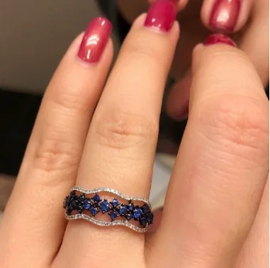 

Hollow Retro Twisted Shape Rings for Women Blue Zircon 925 Sliver Black Gold Ring Classic Wedding Engagement Jewelry Ring