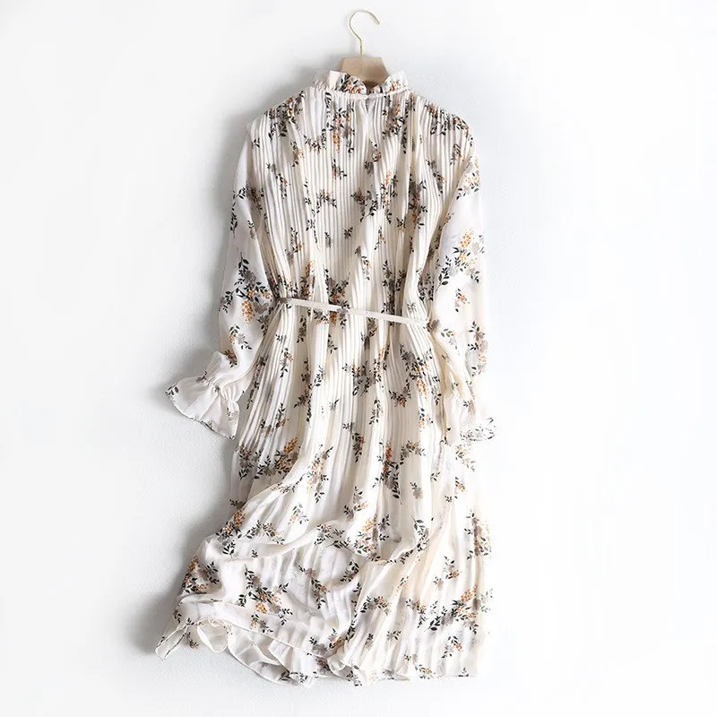 

2019 New Women Floral Print Flare Sleeve Chiffon Dress Empire Elegant Stand Collar Beach Party Dresses Ruffles Mid Dress