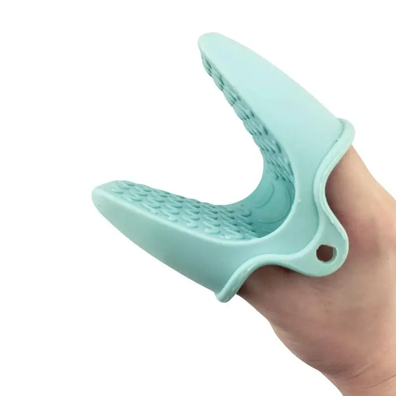 

Silicone Thickened Insulated Gloves Anti-scalding And High Temperature Resistance Kitchen Oven Baking Special Hand Clip