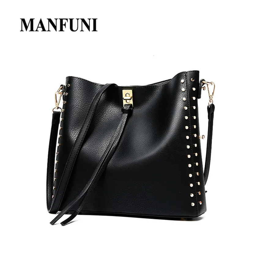 

Crossbody Bags For Women PU Large Bucket Rivets Tassel Soft Fashion Messenger Bags For Girls Mochilas Mujer Shoulder Bags Lady