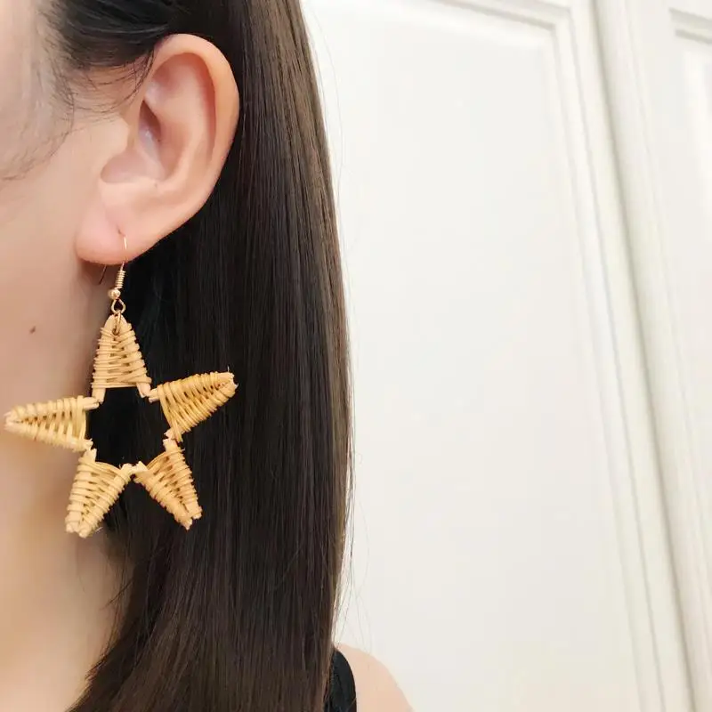 

Sexy Women Charm Geometric Star Metal Hook Dangle Earring oorbellen Shellhard Cute Weave Rattan Drop Earring Female Jewelry