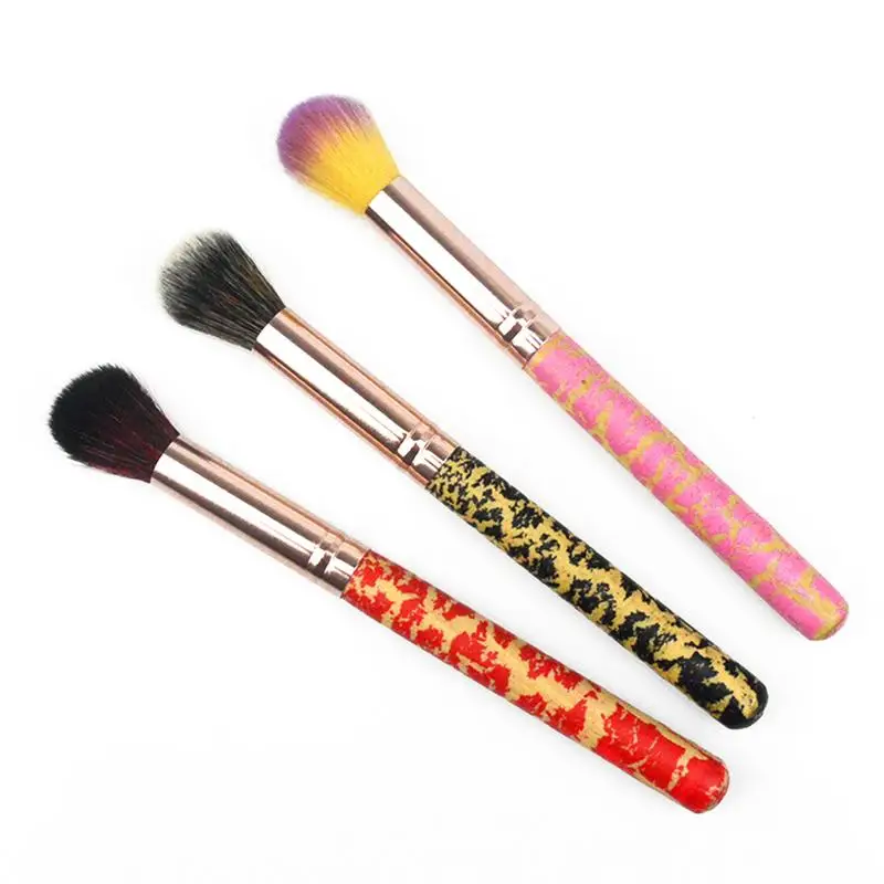 

New 1 Piece Colorful Highlighter Brush Makeup Beauty Brush Portable Light Weight Soft Comfortable Multi Functional High Quality